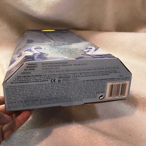 1997 NIB Swan Queen Barbie Doll - Picture 2 of 7